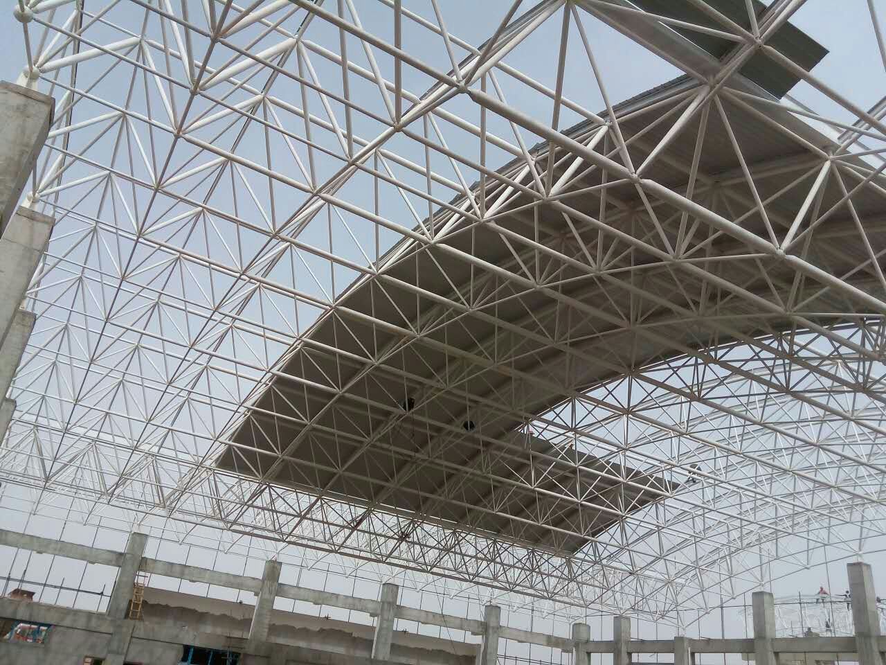 平湖青岛一汽网架